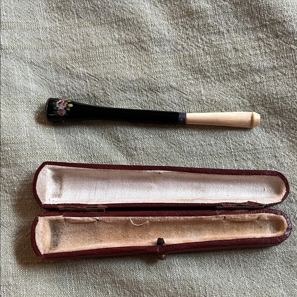 Other - Vintage Cigarette Holder with Leather Case 1920-1930 Hand Painted Red Rose